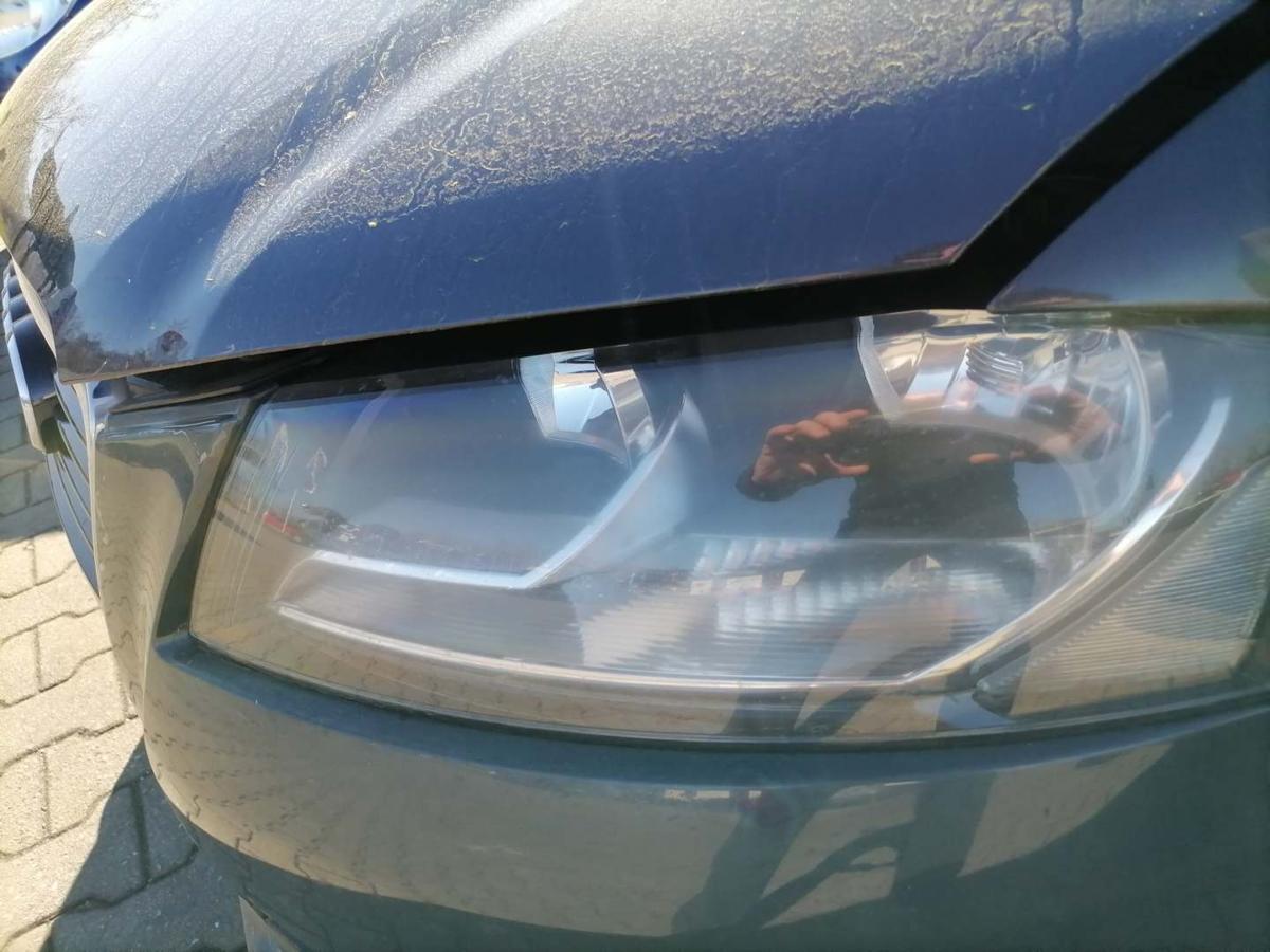 Audi A3 8P original Scheinwerfer vorn links Halogen Facelift Bj.2011